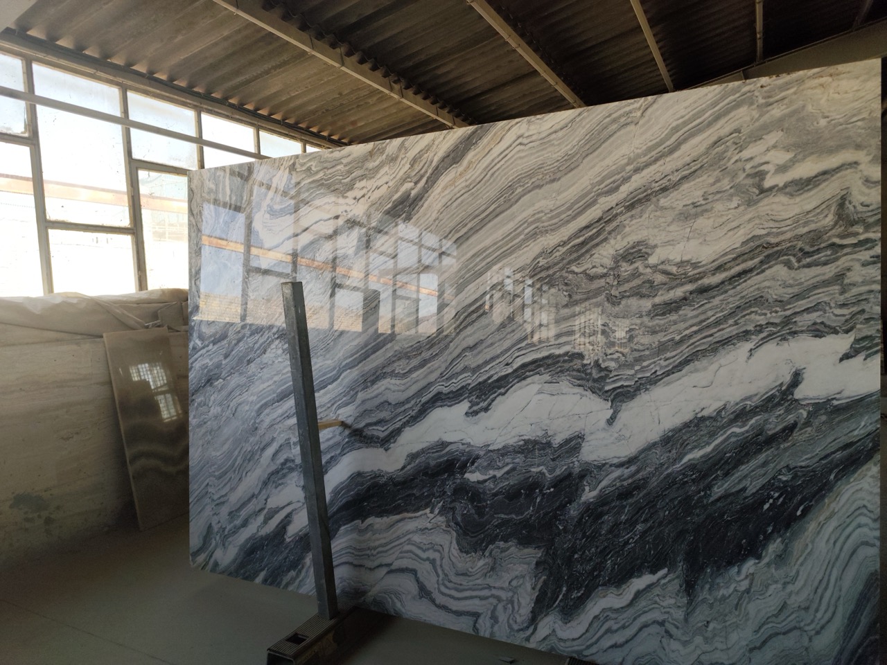 Crystal Marble: Aligudarz Slab